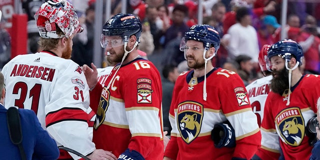 Handshake line