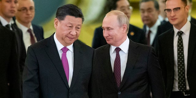 Xi Jinping and Vladimir Putin