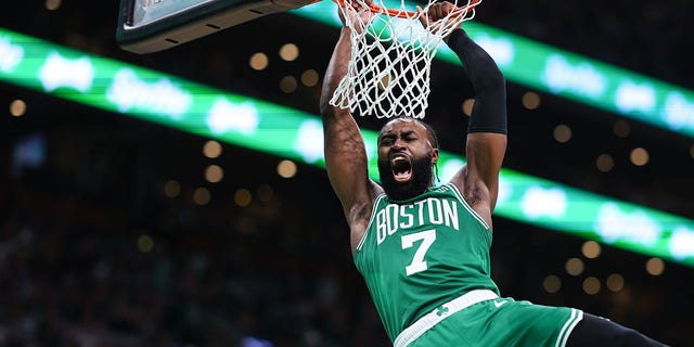 Jaylen Brown dunking