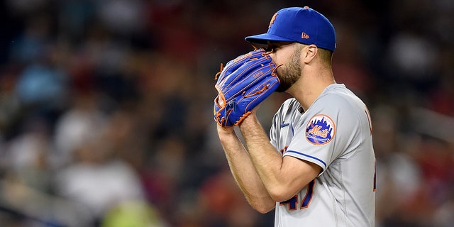 Joey Lucchesi before pitch