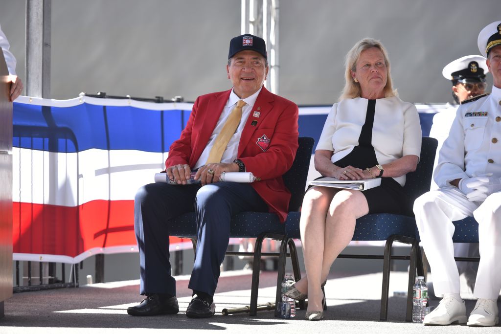 Johnny Bench, who's father served in the Army during World War II, attended the ceremony. 