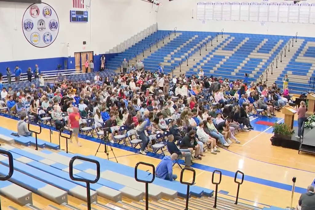 This unique twist on the monumental occasion was made even more special after the incoming freshman found out their principal is a twin himself. 