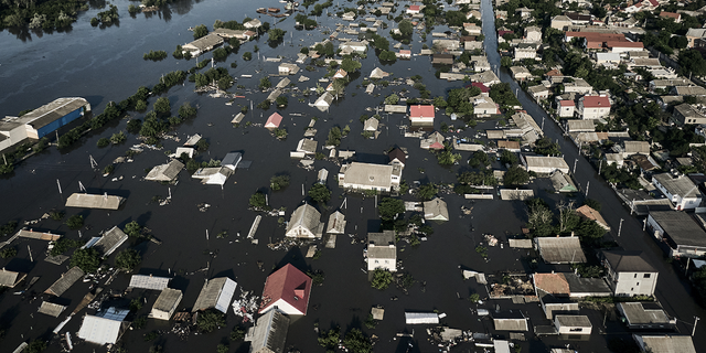 Kakhovka dam destruction leads to flooding in Ukraine