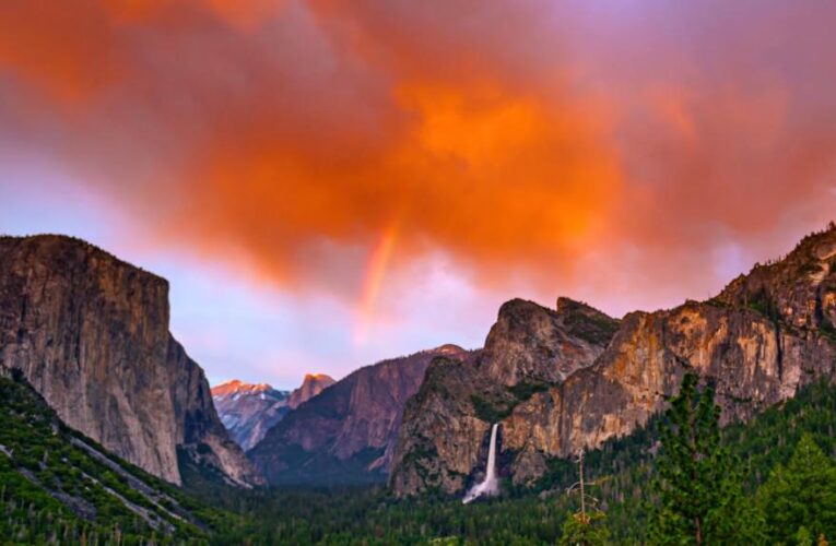 Red sunset rainbow wows at Yosemite National Park: video