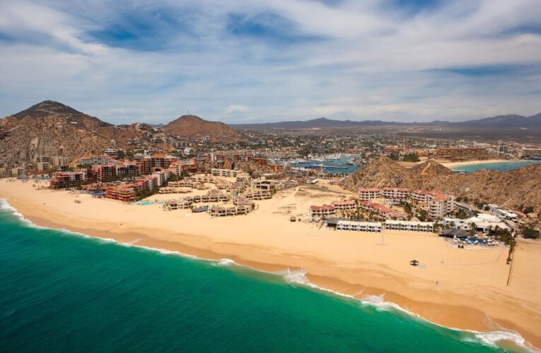 Two Americans found dead inside Mexican luxury hotel room