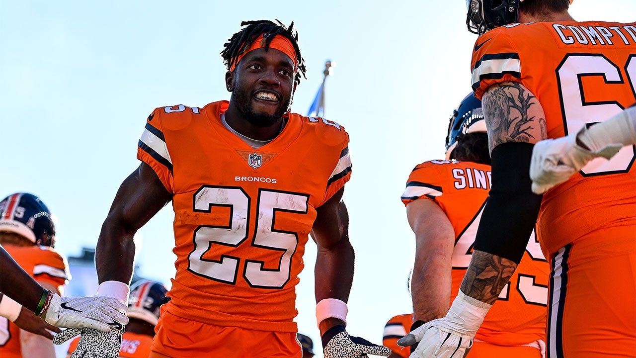 Melvin Gordon III takes the field for the Broncos