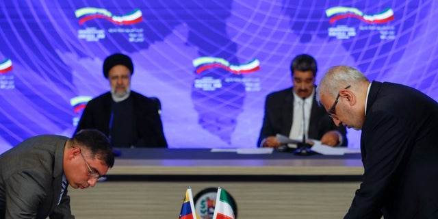 Iran Raisi Maduro