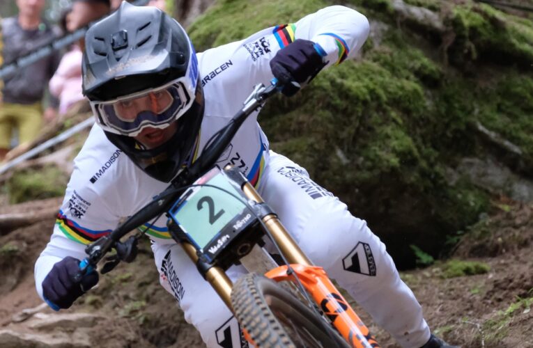 UCI Downhill World Cup – Men’s final live after Valentina Holl takes victory in women’s final