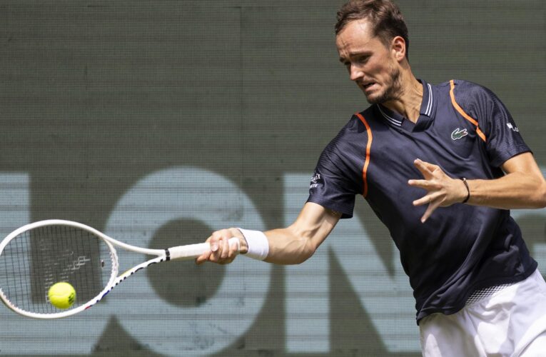 Daniil Medvedev through to Halle Open quarter-finals after overcoming spirited Laslo Djere in three-set thriller