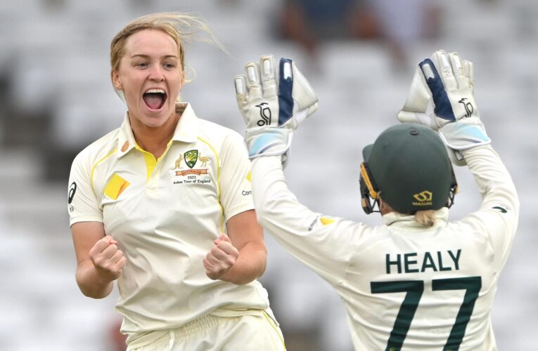 Women’s Ashes: England lose late wickets as Australia look poised to wrap up Test victory at Trent Bridge