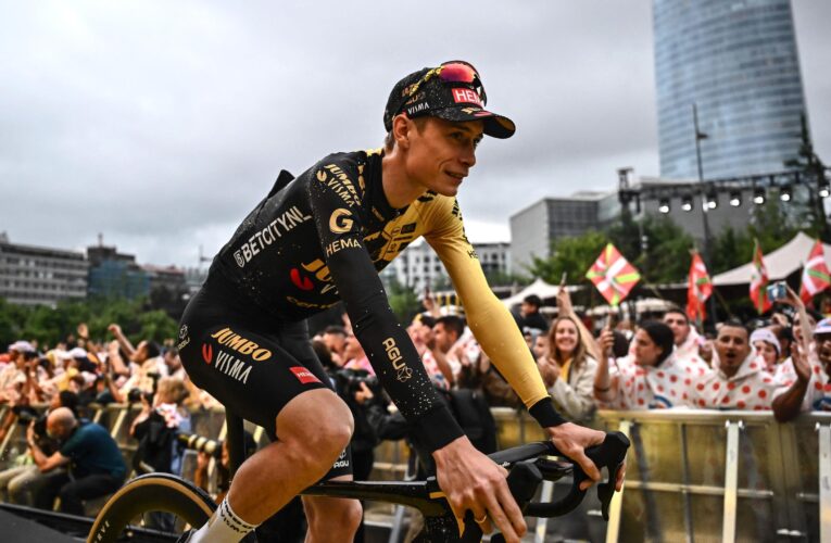 Jonas Vingegaard eyeing ‘special’ repeat victory in 2023 Tour de France as teams are presented