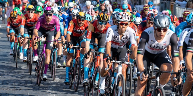 Cycling competition in downtown Rome