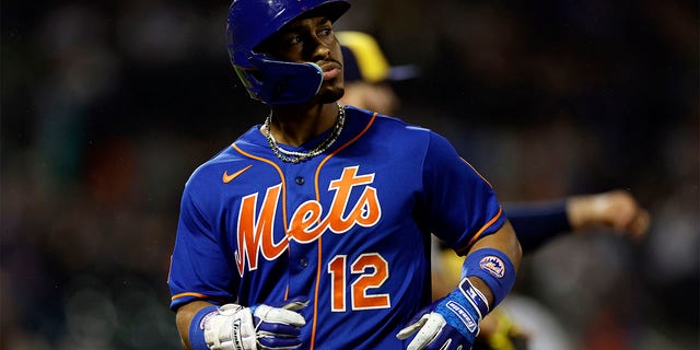 Fransisco Lindor reacts after groundout