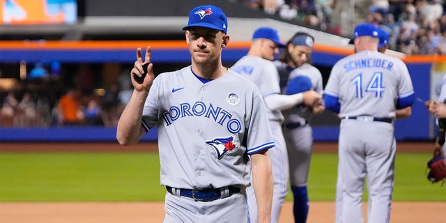 Chris Bassitt walks off the mound