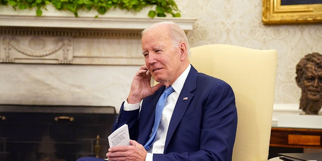 Biden in Oval Office