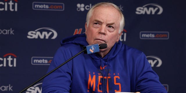 Buck Showalter speaks with the press