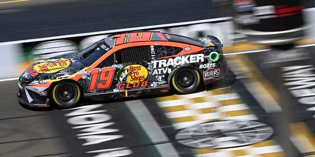 Martin Truex Jr races