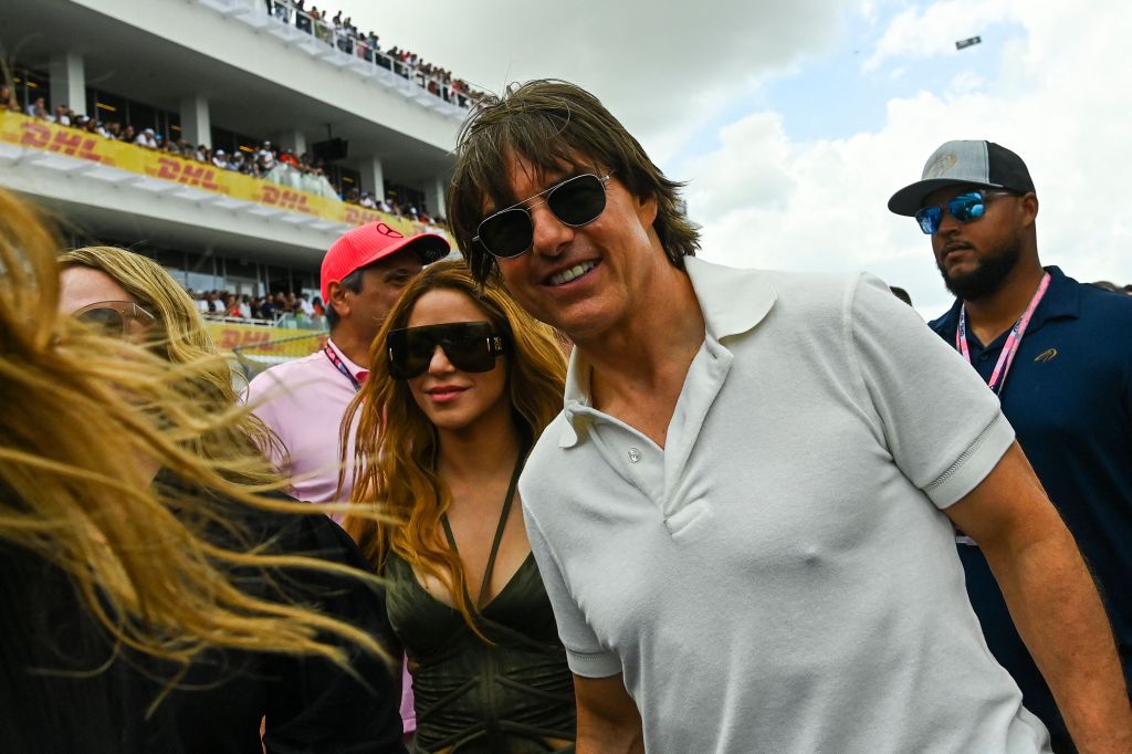 Shakira with Tom Cruise 