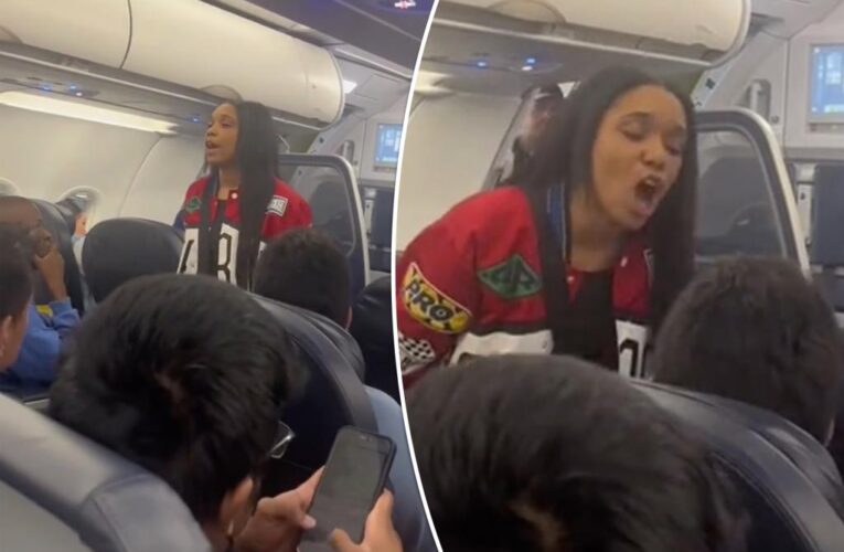 Flight delayed as ‘drunk’ passenger refuses to leave plane