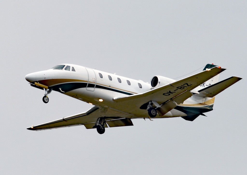 The mother and daughter were aboard a private Cessna flight along with their nanny and a pilot. 