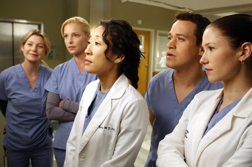 Grey's Anatomy cast in still from series, featuring Pompeo, Heigl, and co-stars