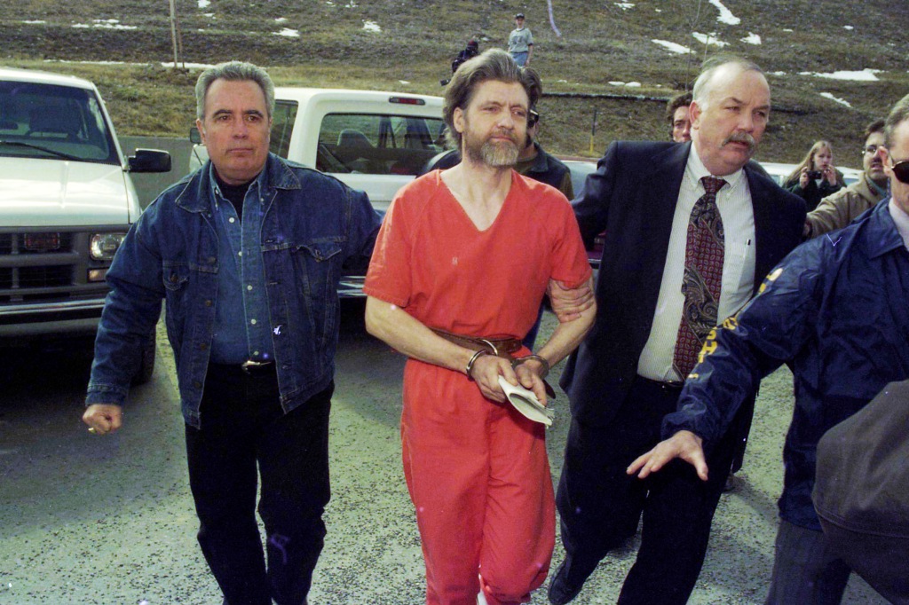 Police said prior to a court hearing on January 9, 1998, Kaczynski tried to hang himself with his own underwear. 