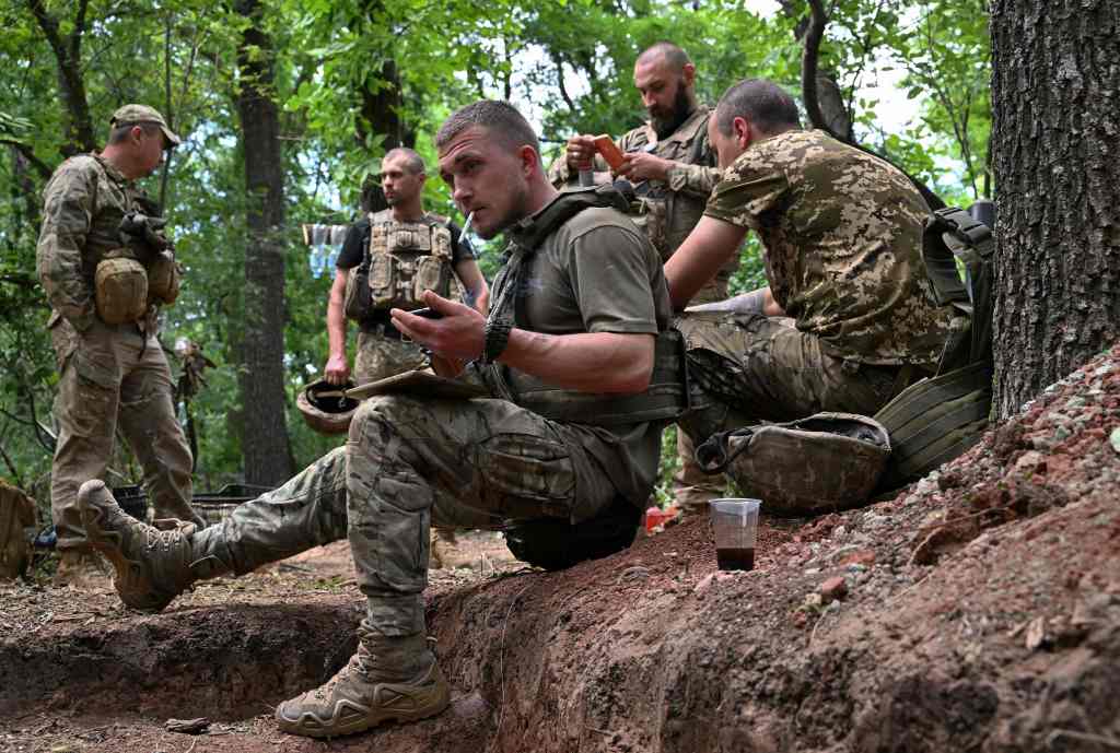  Ukrainian artillerymen get a rest at their position near Avdiivka in the Donetsk region on June 23, 2023.