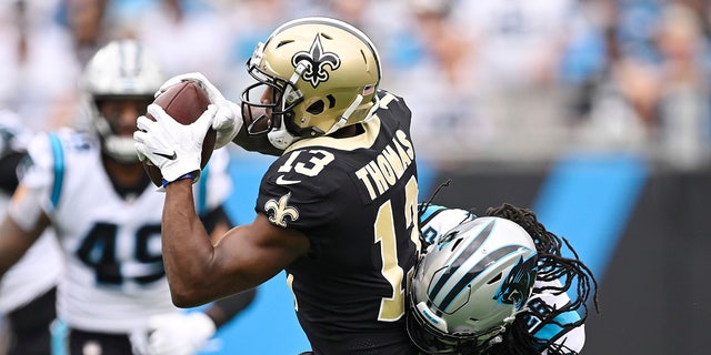 Michael Thomas catches a pass