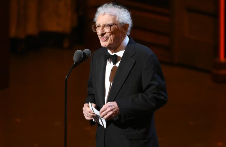 Sheldon Harnick, ‘Fiddler on the Roof’ lyricist, dies at 99