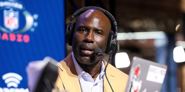 Terrell Davis speaks on microphone