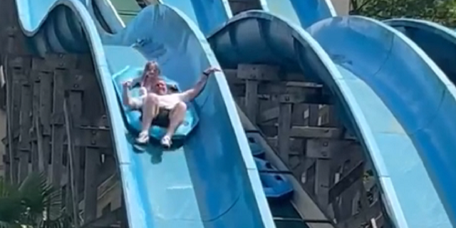 Gulliver's World UK water slide