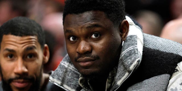 Zion Williamson watches