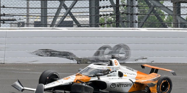 Felix Rosenqvist's car wrecked