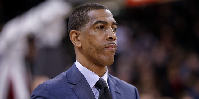  Kevin Ollie looks to court