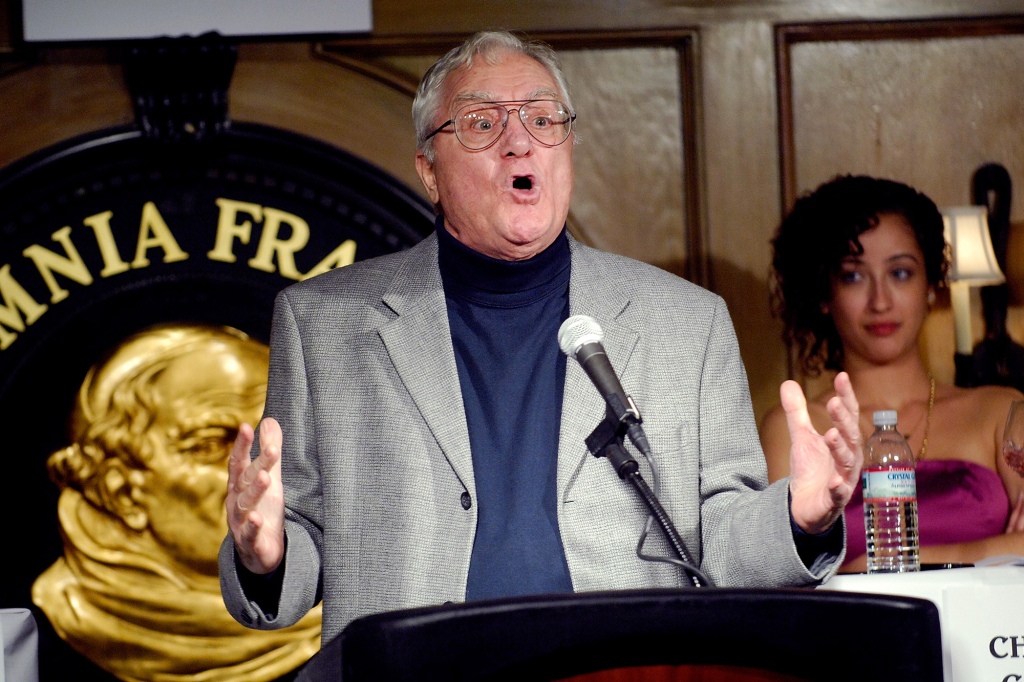 An expressive Pat Cooper leads a Friars Club Roast in New York City in 2008.