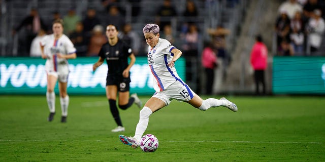 Megan Rapinoe during match