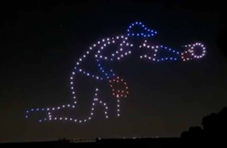 Video: Drones Light Up Sky Over Los Angeles Neighborhood