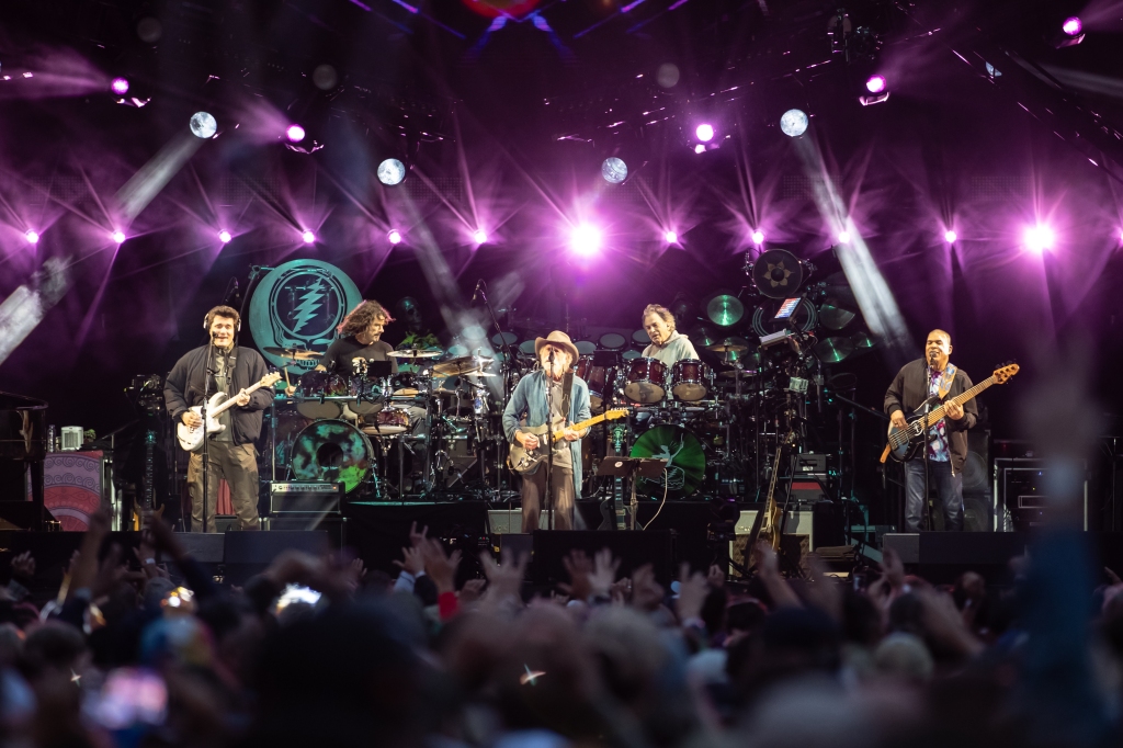 (L-R) John Mayer, Jay Lane, Bob Weir, Mickey Hart and Oteil Burbridge of Dead & Company perform at Oracle Park on July 16, 2023 in San Francisco, California. 