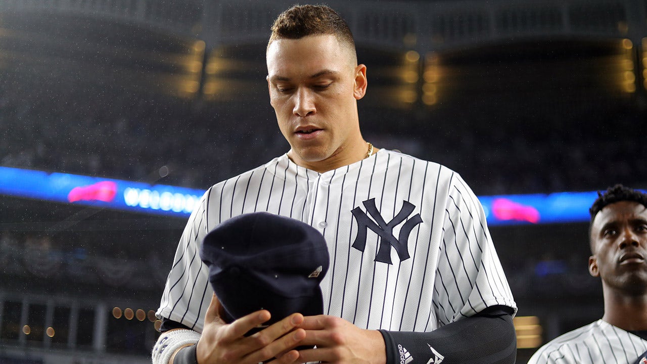 Aaron Judge looks down