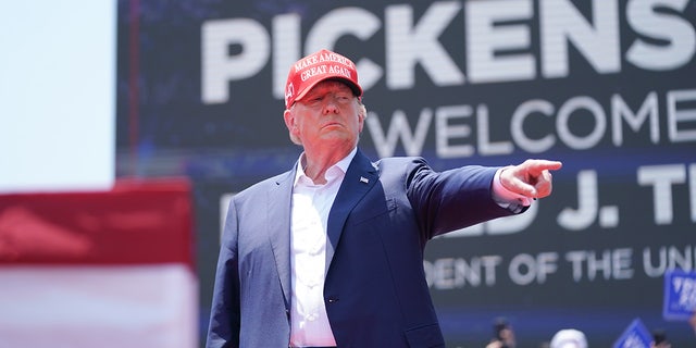 Trump on stage in South Carolina