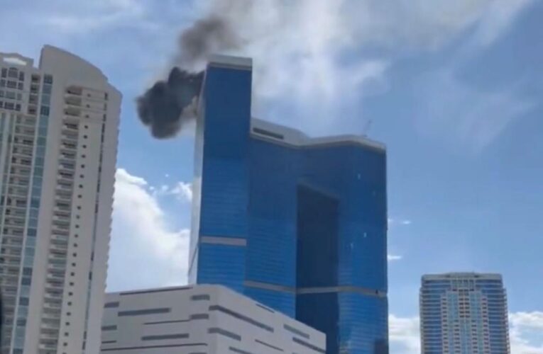 Crews battle fire at Fontainebleau Las Vegas hotel