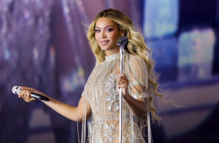 Beyonce is the Queen Bey in triumphant MetLife concert