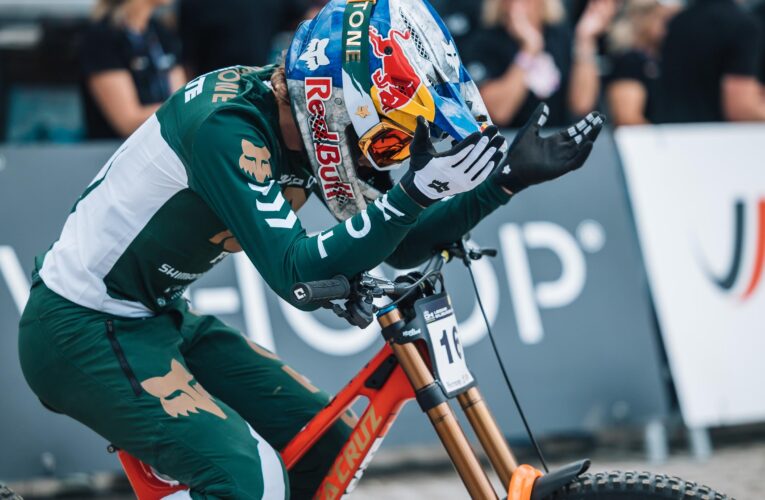 UCI Mountain Bike World Series: Jackson Goldstone wins Val di Sole downhill thriller as Valentina Holl dominates