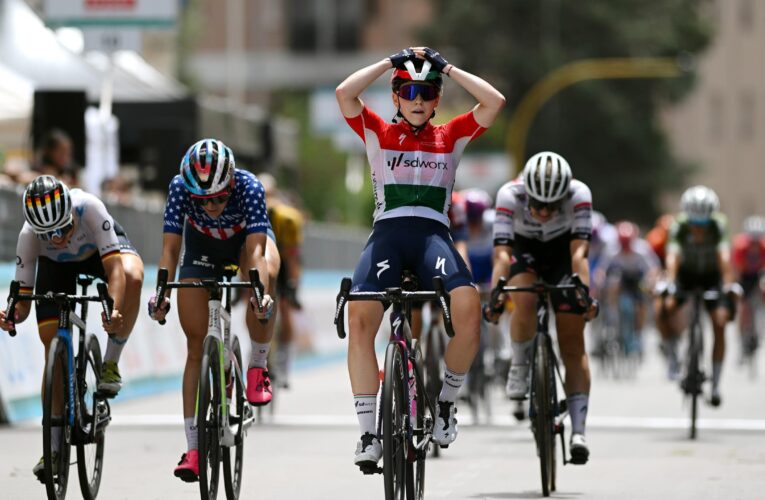 Blanka Vas steps out of Lorena Wiebes’ shadow to win Stage 8 at Giro d’Italia Donne for SD Worx