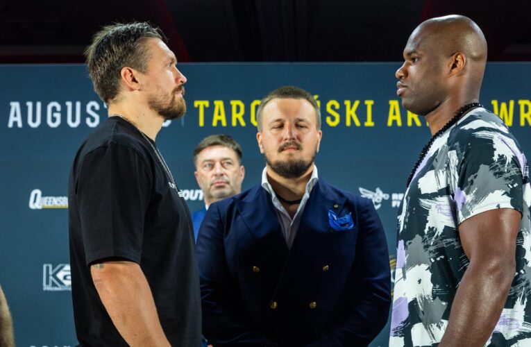 Oleksandr Usyk v Daniel Dubois: Briton promises to ‘unleash hell’ and become world heavyweight champion