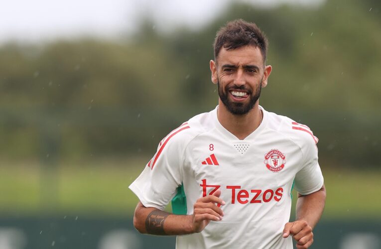 Man Utd confirm Fernandes as new club captain to replace Maguire