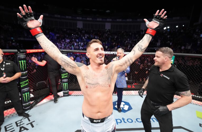 Aspinall returns in style with stoppage of Tybura at UFC London, sets sights on Jones