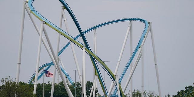 Fury 325