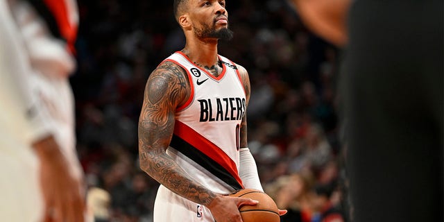 Damian Lillard lines up a free throw