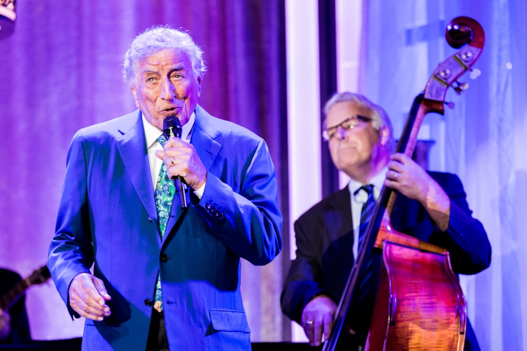Bennett performs at the Saban Community Clinic's 50th Anniversary Dinner Gala at The Beverly Hilton Hotel on November 13, 2017 in California.